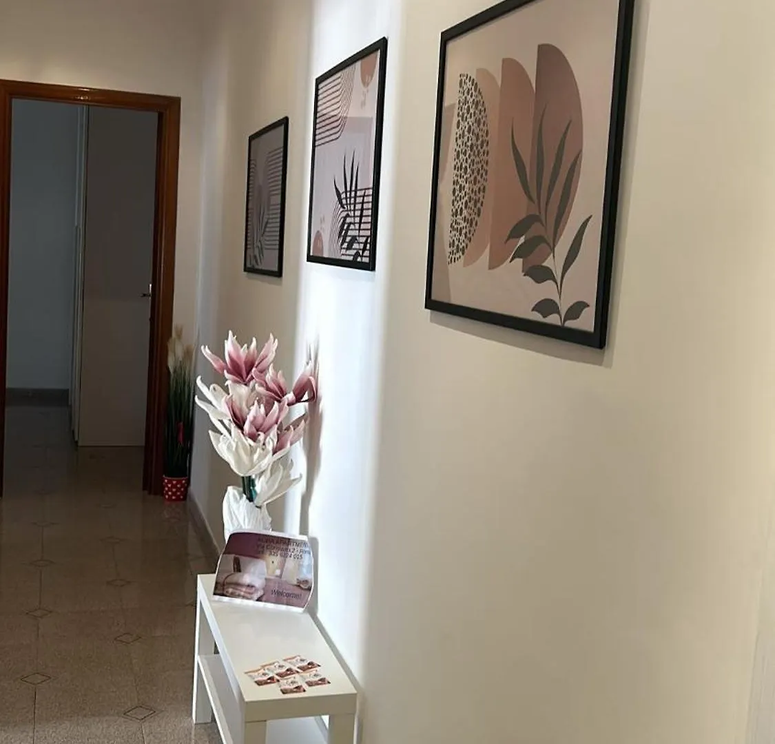 Aura Apartment Рим 0*,